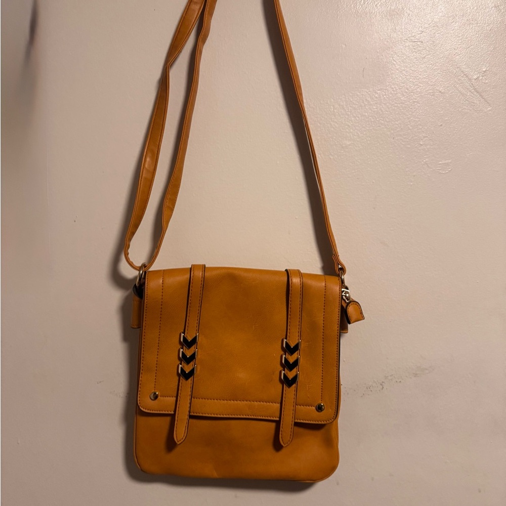 Stylish Tan Crossbody Bag
